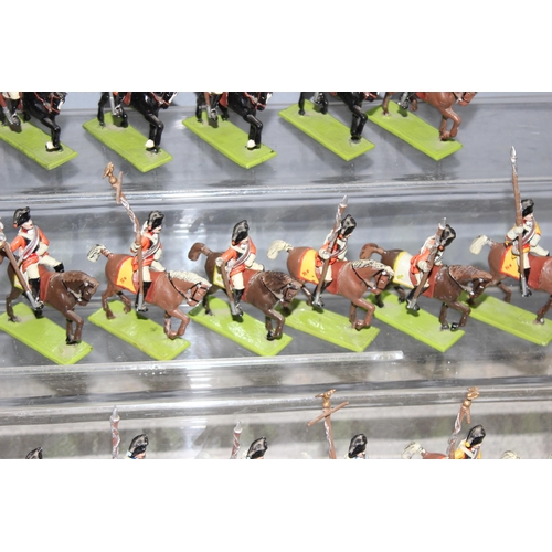 1534 - Qty of vintage and later diecast lead figures, mostly military themed