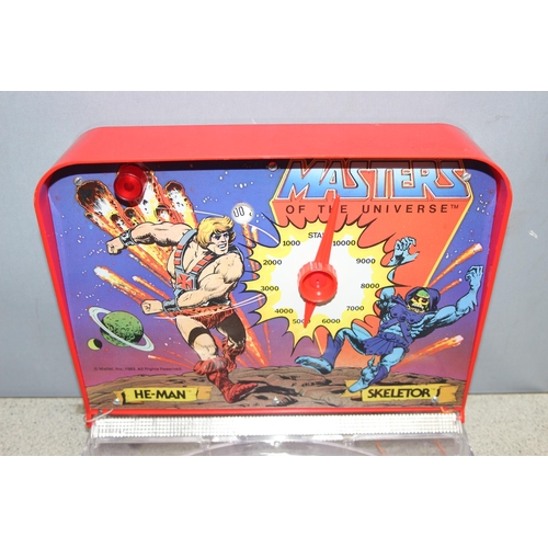 1565 - Vintage Masters of the Universe pinball game in original box