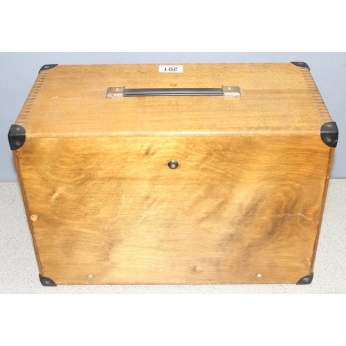 291 - Moore & Wright engineers tool chest with 4 smaller drawers over 3 larger drawers, with key, approx 4... 