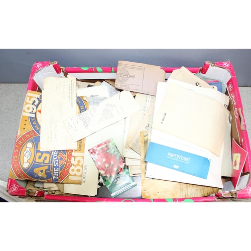 525 - 2 boxes of vintage and later ephemera to incl newspaper cuttings, postcards, greeting cards, school ... 