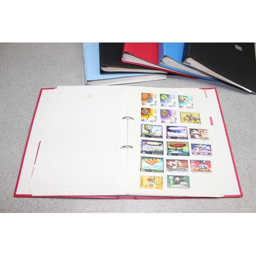 546 - Stamps - Box, World collection in 6 binders