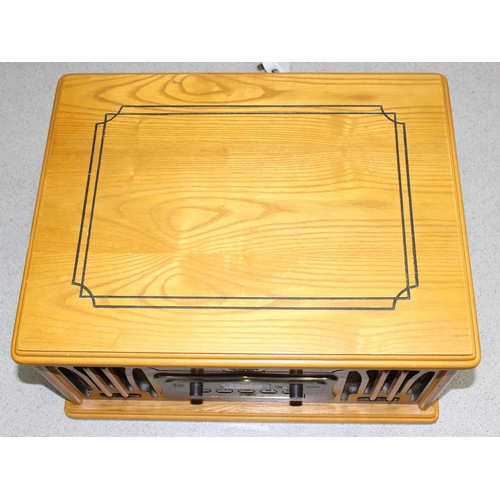 754 - Vintage style turntable and CD player in wooden case by Classic, model No. 9809