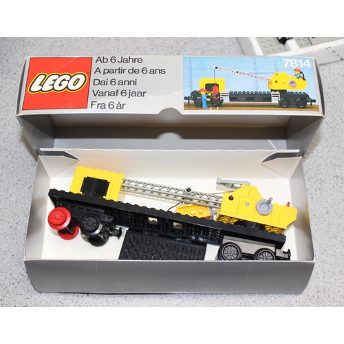 1586 - Qty of mixed vintage Lego Train items, to incl 7814, 7856, 7857, 7863, 7864, 7865, other track piece... 