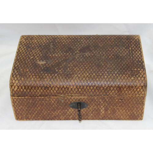 1160T - Antique leather covered jewellery box and contents