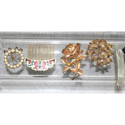 1190B - Qty of assorted vintage costume jewellery, mainly brooches etc