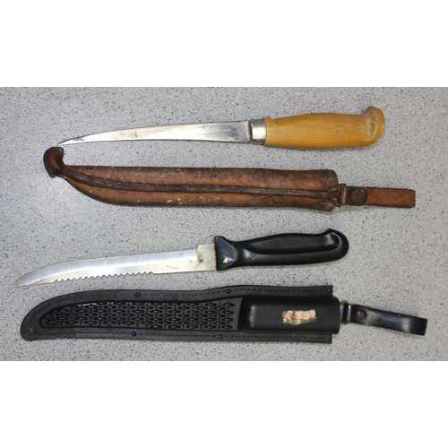 1422 - Assorted knives, to incl small wooden handled knife by Kverneland, Norway etc, longest incl handle a... 