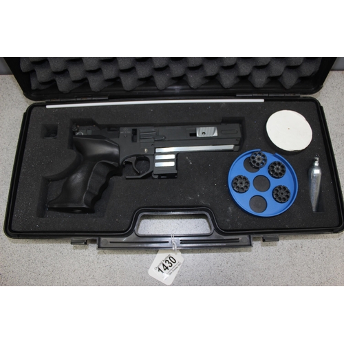 1430 - Twinmaster .177 CO2 match pistol in case with accessories