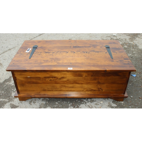 169 - A large modern wooden storage box or coffee table, approx 118cm wide x 66cm deep x 44cm tall