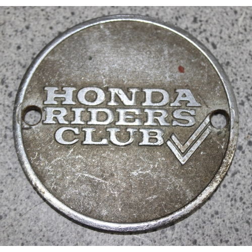 715 - 3 vintage car and motorcycle badges to inc Rotary International, Jaguar Drivers Club & Honda Riders ... 