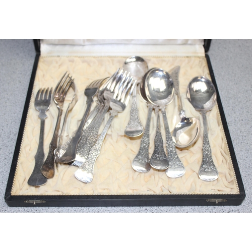 1062 - Qty of vintage and later silver-plated and other items, to incl flatware and goblets etc approx 4.5k... 