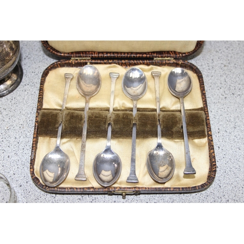 1073 - Mixed silver-plated items to incl serving tray with galleried edge, toast rack P&O mustard pot with ... 