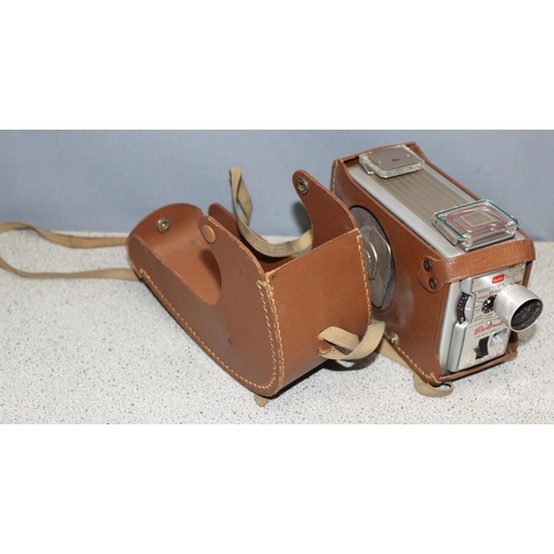 668 - A large qty of assorted vintage cameras and accessories etc