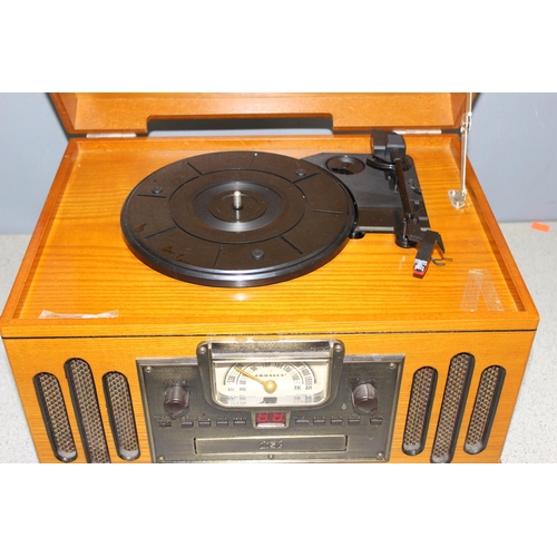 764 - Vintage style turntable and CD player in wooden case by Crosley, Model No. 2414