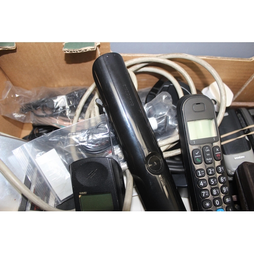 765 - Qty of used mobile phones to incl Nokia and Motorola etc, and other communicative items