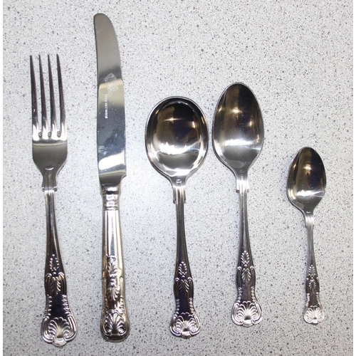 1020B - Qty of stainless steel Kings pattern flatware, approx 5kg gross