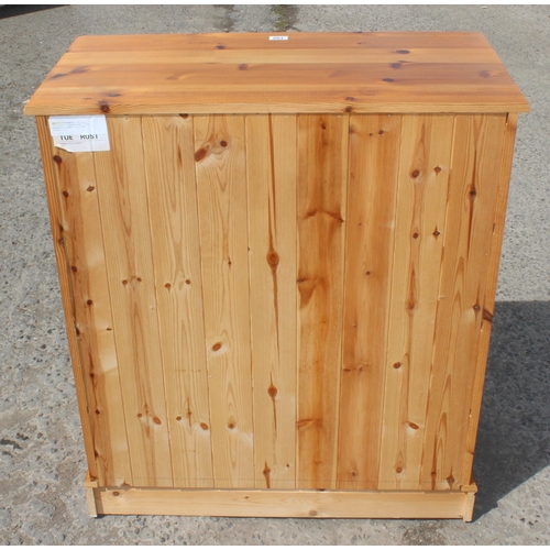 190 - A modern pine 2 over 3 chest of drawers with turned handles, approx 86cm wide x 43cm deep x 100cm ta... 