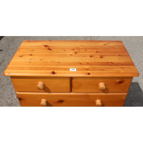 191 - A modern pine 2 over 4 chest of drawers with turned handles, approx 86cm wide x 43cm deep x 95cm tal... 