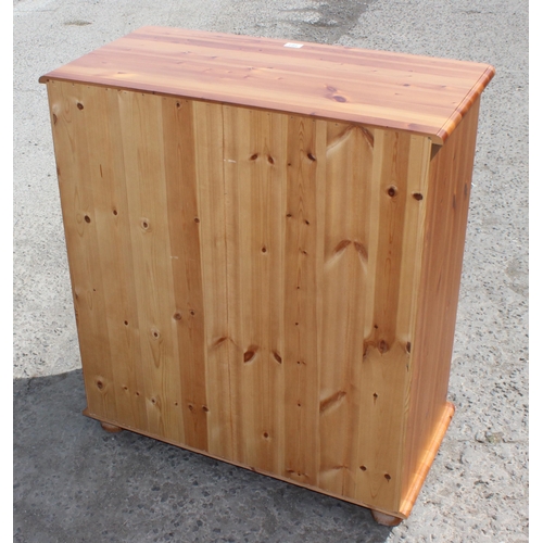 191 - A modern pine 2 over 4 chest of drawers with turned handles, approx 86cm wide x 43cm deep x 95cm tal... 