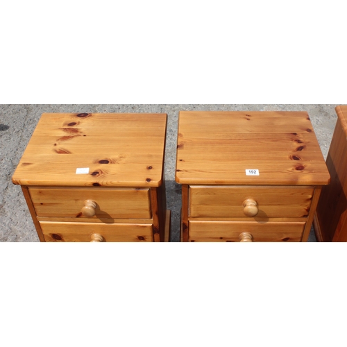 192 - 3 x modern pine 3 drawer bedside chest of drawers or tables, one pair and a single, largest approx 4... 