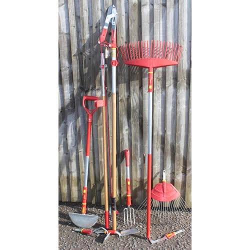 383 - Wolf interchangeable garden tools with many attachments