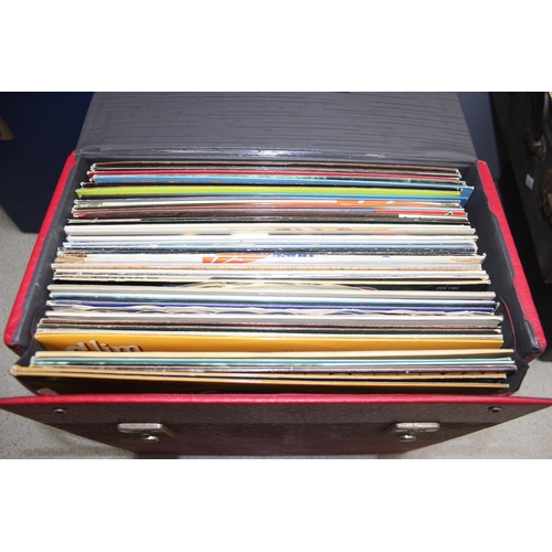 614 - Large qty of vintage vinyl records to incl Don McClean, Johnny Cash, Shakin' Stevens etc