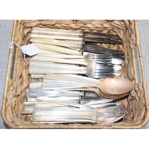 1034 - An Art Deco period Walker & Hall silver plated cutlery set, 40 pieces consisting of 8 dinner knives ... 