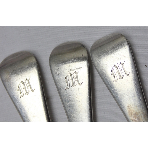 1020F - A set of 3 silver rat-tail serving spoons, London 1923 by David Landsborough Fullerton, each approx ... 