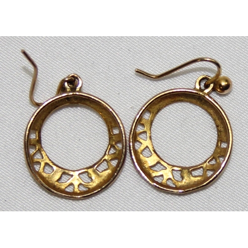 1160A - A pair of 9ct gold filigree earrings, marked and XRF confirmed, approx 20mm tall, approx 1.88g gross