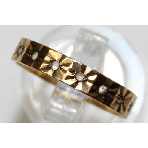 1160Z - A vintage 9ct gold and white stone eternity ring, marked and XRF confirmed, approx size O, approx 2.... 