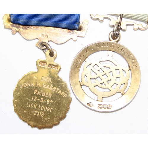 1433 - 2 20th century silver gilt masonic medals, both with full hallmarks, approx 46.57g gross inc ribbons