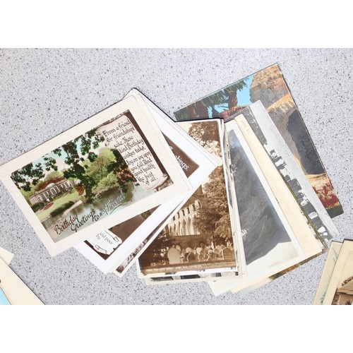 536 - 5 assorted vintage postcard and photograph albums and contents and a qty of loose antique and vintag... 