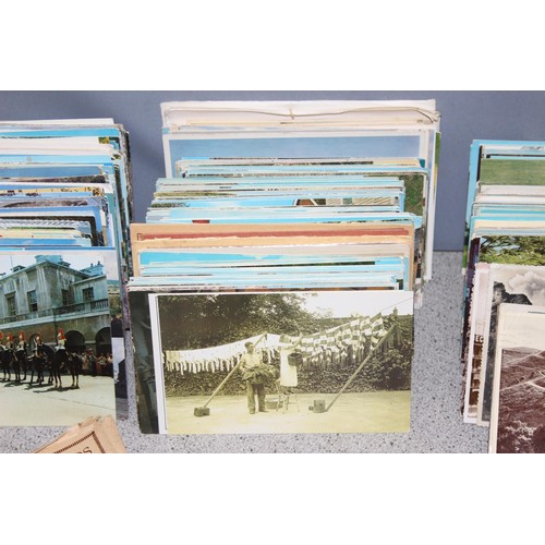 536 - 5 assorted vintage postcard and photograph albums and contents and a qty of loose antique and vintag... 