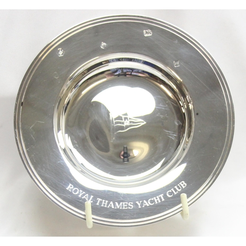 1023 - A boxed silver Armada dish engraved for the Royal Thames Yacht Club, marks for Sheffield 1998 by Car... 