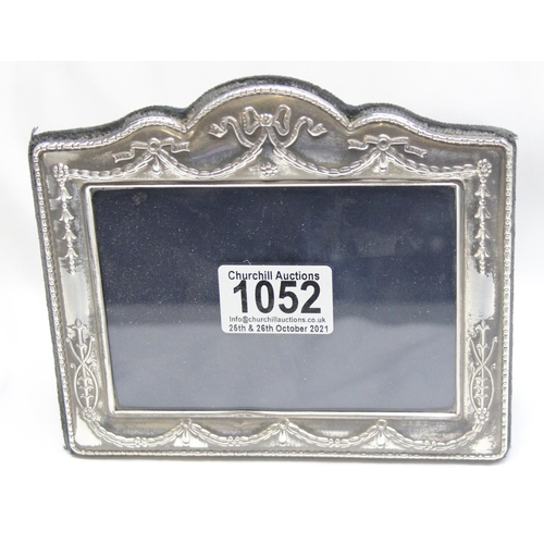 1052 - An antique style silver mounted photograph frame, Sheffield 1998 by Carrs, approx 16cm x 14cm