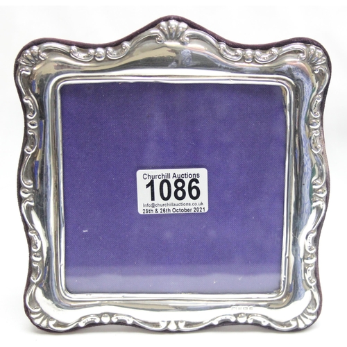 Lot 1086      