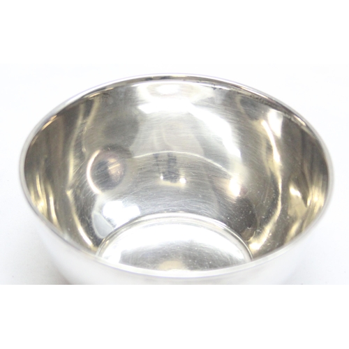 1094 - A small antique silver bowl, London 1906, approx 8.5cm in diameter, approx 56.49g gross