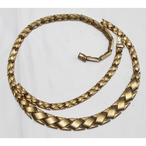 1110I - A large 9ct gold retro style necklace, marked 375 and XRF confirmed, broken, approx 16.87g gross