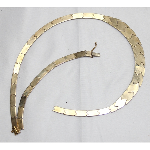 1110I - A large 9ct gold retro style necklace, marked 375 and XRF confirmed, broken, approx 16.87g gross