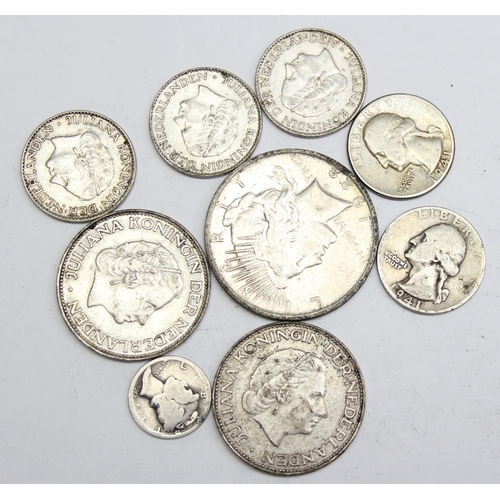 1251 - Qty of assorted mixed world silver coins to inc a 1922 USA peace dollar, approx 90.57g gross