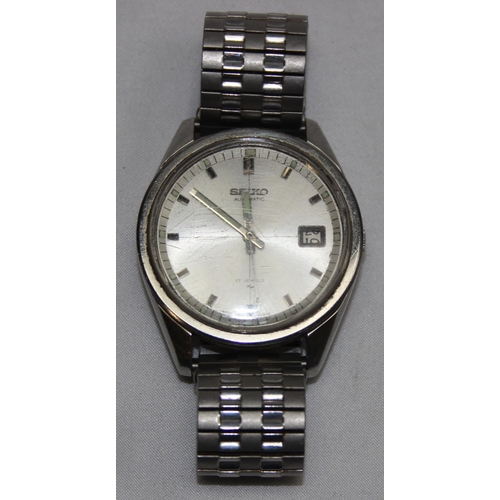 1344 - A vintage Seiko 17 jewel Automatic 7005-8090R watch with expanding stainless steel strap, stainless ... 