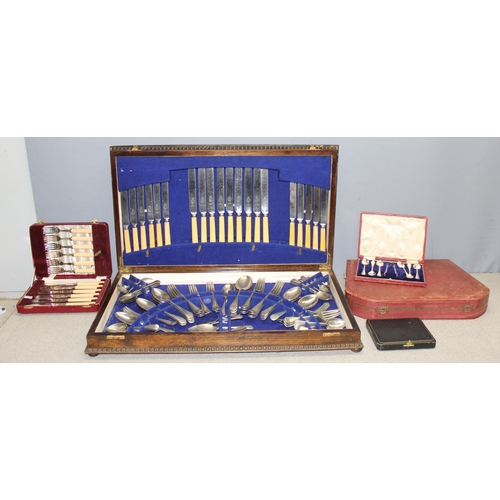 1020M - Qty of assorted vintage silver plated cutlery and cutlery boxes etc