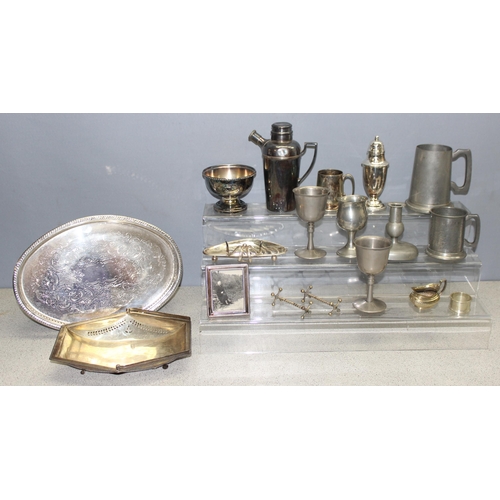 1020n - Qty of assorted mixed antique and later silver plate and pewter items to inc an Art Deco period silv... 