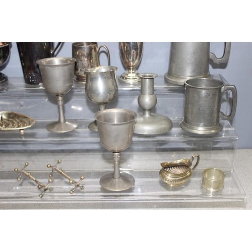 1020n - Qty of assorted mixed antique and later silver plate and pewter items to inc an Art Deco period silv... 