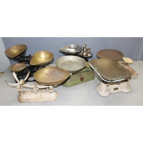 1862 - A large qty of assorted cast iron scales and some weights etc