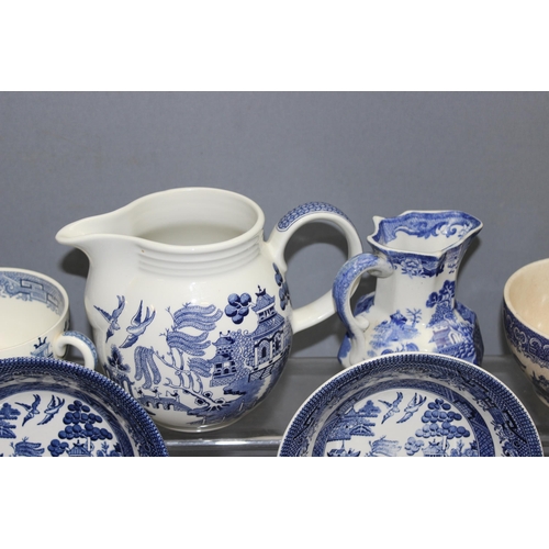 1866 - Qty of old willow pattern china by various manufacturers to include Churchill and Wedgewood