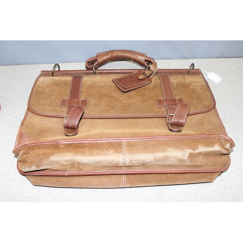 229C - 2 vintage leather day bags, one by Eugatti, largest approx 51cm x 37cm