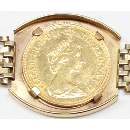 1100 - A vintage 9ct gold bracelet set with a 1982 22ct gold half sovereign coin, marked and XRF confirmed,... 