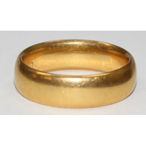 1101 - An antique 22ct gold wedding band ring, Birmingham 1924, approx size O, approx 9.77g gross