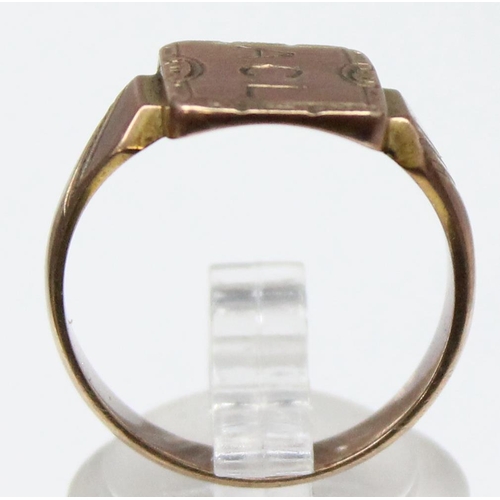 1114 - A vintage 9ct gold signet ring engraved ACL, unmarked but XRF confirmed, approx size R, approx 4.87g... 