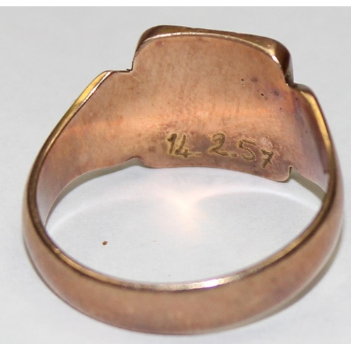 1114 - A vintage 9ct gold signet ring engraved ACL, unmarked but XRF confirmed, approx size R, approx 4.87g... 